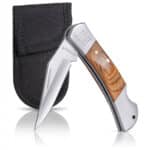 The Yukon Knife includes a belt pouch for easy storage and quick access.