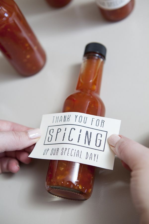 hot sauce wedding favors