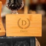 Laurel wreath design on wedding party wine set