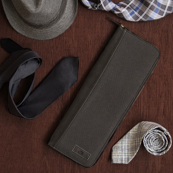 Travel tie case for men