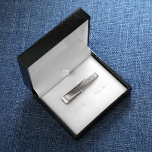 Gift box for engraved silver tie bar