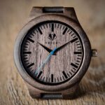 Watch face of the wooden men's watch