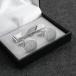 The included gift box is ideal for presenting this men's set to your groomsmen