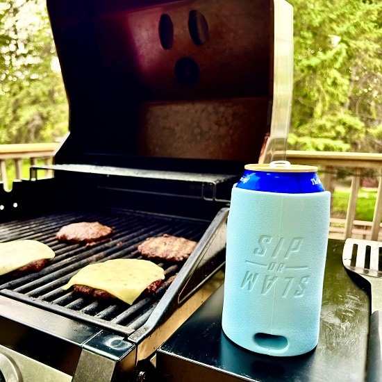 Use the Sip or Slam Cozy While BBQing