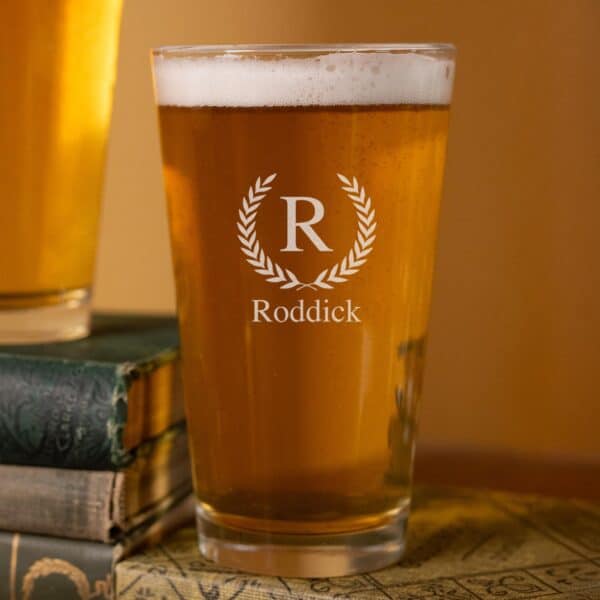 Groomsmen Pint Glass with laurel wreath design
