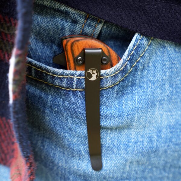 The Elk Ridge Trail Knife features a clip to fasten the knife to your pocket or belt